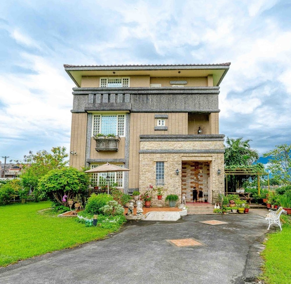Evergreen Garden House
