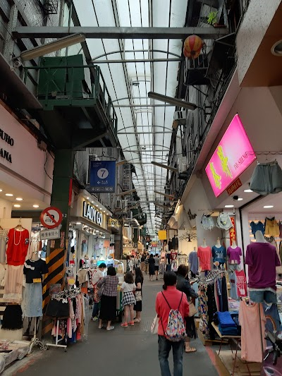 Wufenpu - Garment Wholesale Area