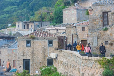 Qinbi Village