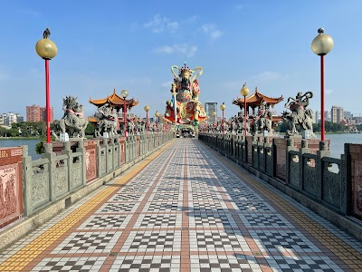 Lianchihtan (Lotus Pond)