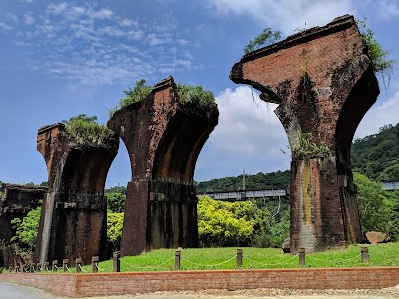 Remains of Longteng Bridge