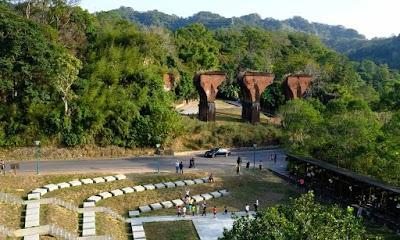 Remains of Longteng Bridge